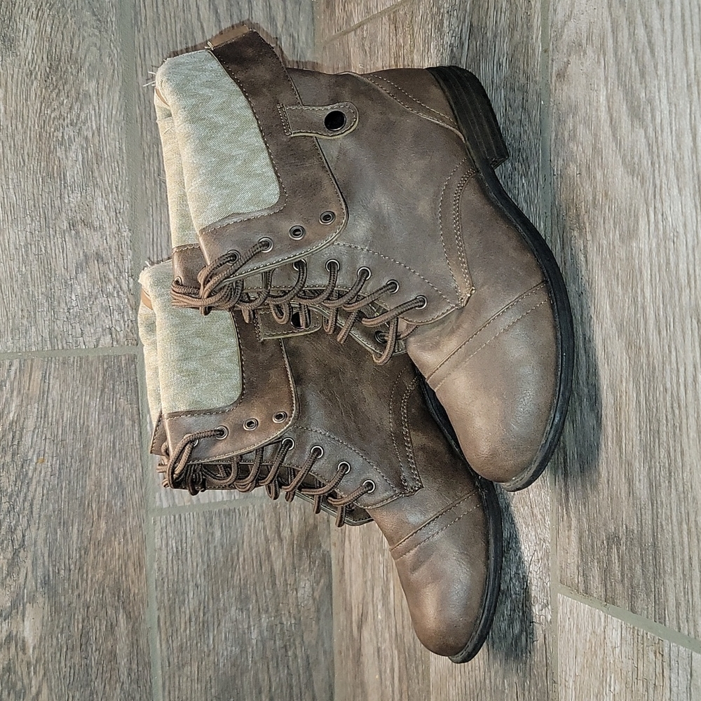 3/$20 Vanity Boots 👢